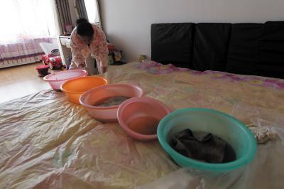 青县楼上漏水，住户失联，小区没物管，业主维权难！律师来支招……
